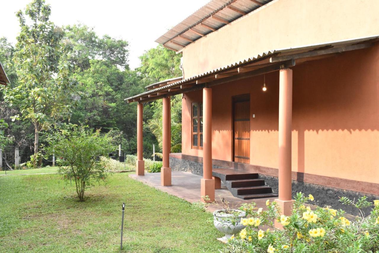 Nil Bawana Nature Resort Udawalawe Exterior photo
