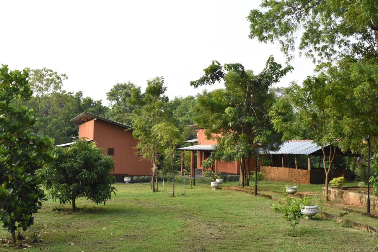 Nil Bawana Nature Resort Udawalawe Exterior photo